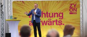 Christian Lindner, hier im Landtagswahlkampf in Brandenburg, verärgert mal wieder die Koalitionspartner in Berlin. 