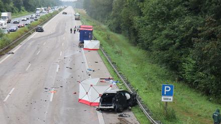 Gesperrter Abschnitt auf der Autobahn A5 bei Bruchsal in Baden-Württemberg.