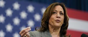 Kamala Harris, Vizepräsidentin der USA, hält eine Rede während einer Wahlkampfveranstaltung (Archivbild).