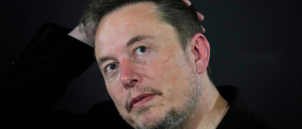 Elon Musk bezichtigt OpenAI des Betrugs.
