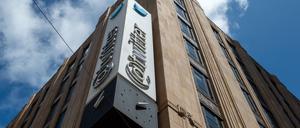 Das Logo von Twitter ist auf dem Hauptquartier des damaligen Kurznachrichtendienstes zu sehen. 