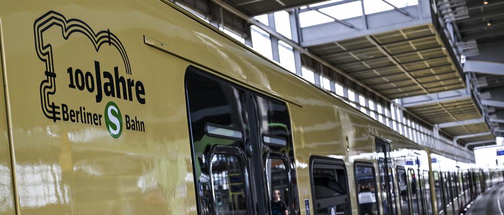 Die Berliner S-Bahn feiert ihren 100. Geburtstag. 