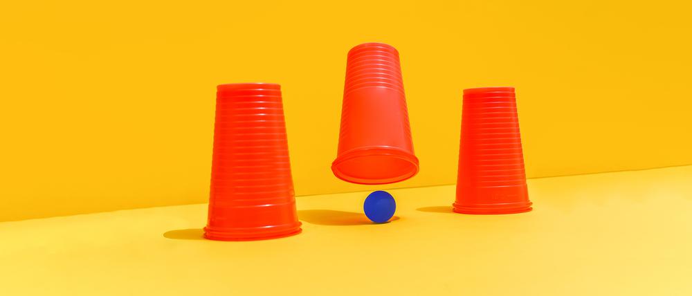 Etatstreit als Veranstaltung von Hütchenspielern? Ein Schelm, wer Böses dabei denkt. 