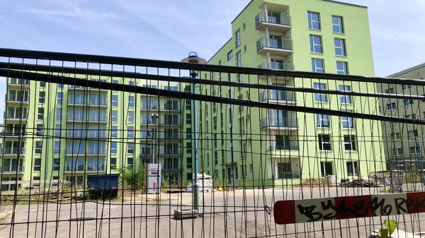 Auf der Baustelle an der Stollberger Straße in Hellersdorf geht es seit 2021 nicht weiter