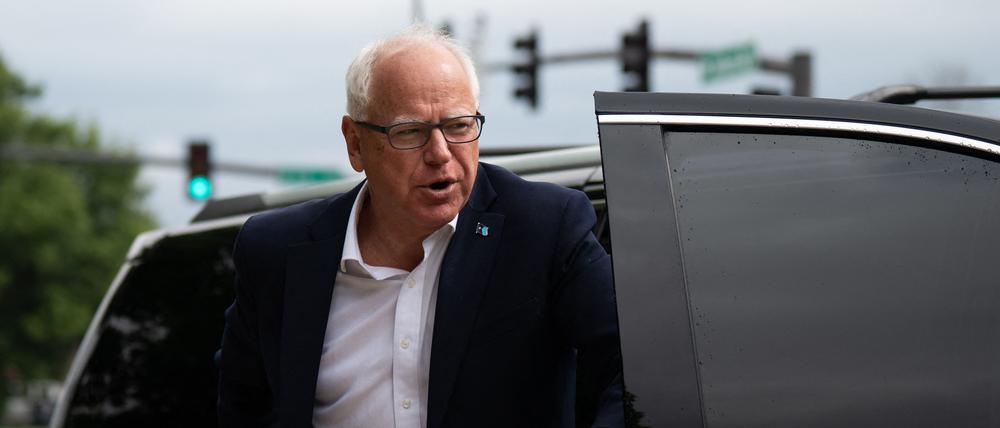 Er wird der alte weiße Mann an Kamala Harris Seite: Tim Walz.