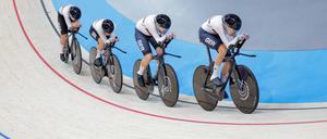 Der Bahnrad-Vierer der Frauen hat das Goldrennen verpasst, aber kämpft noch um die Bronzemedaille.