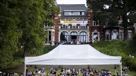 Das Literarische Colloquium Berlin widmet sich dem Coming-out.