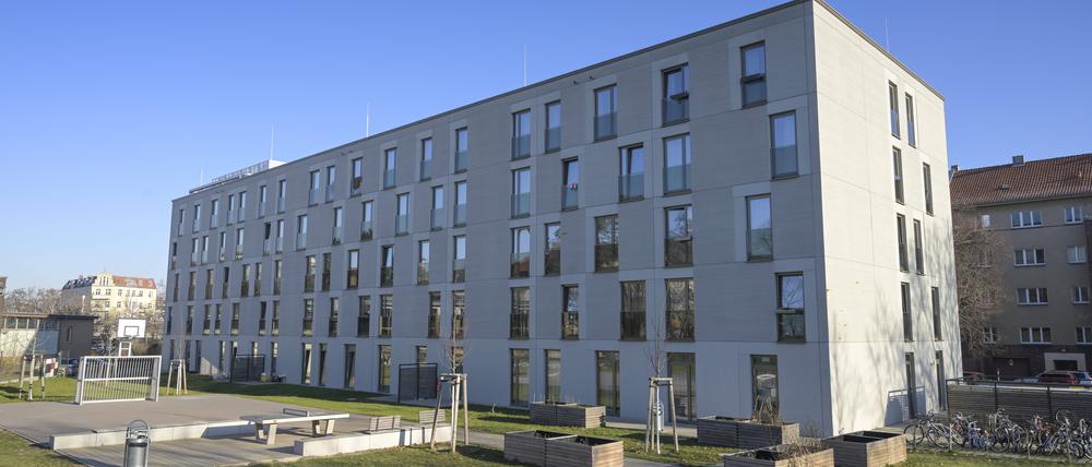 Modulare Unterkunft für Flüchtlinge, Brabanter Straße, Wilmersdorf, Berlin, Deutschland.