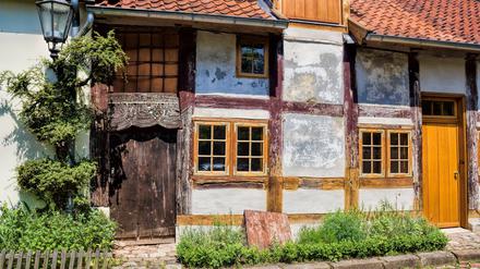 Nicht mehr ganz stabil aussehndes Haus in Lüneburg.