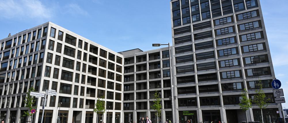 In diesem Gebäude in der Berliner Europacity hätten die Sozialwohnungen angeboten werden sollen. Nun werden stattdessen möblierte Apartments vermietet.