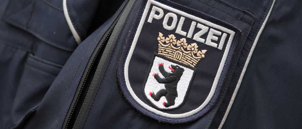 Nahaufnahme des Wappens der Polizei Berlin. (Symbolbild)