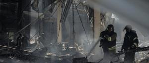 Ein von Russland bombardierter Supermarkt. 