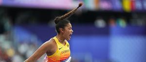 Yemisi Ogunleye gewinnt überraschend Gold beim Kugelstoßen.