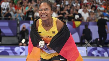 Yemisi Ogunleye holt die Goldmedaille im Kugelstoßen.