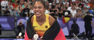 Yemisi Ogunleye holt die Goldmedaille im Kugelstoßen.