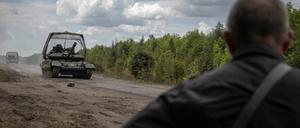 Ukrainische Soldaten nahe der russischen Grenze in der Oblast Sumy. 