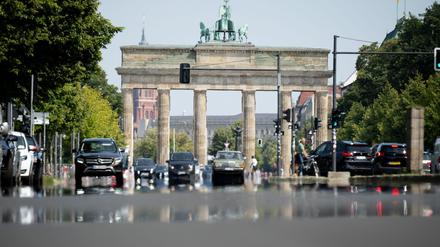 Bis zu 30 Grad erwartet die Menschen in Berlin und Brandenburg am Montag. (Archivfoto)