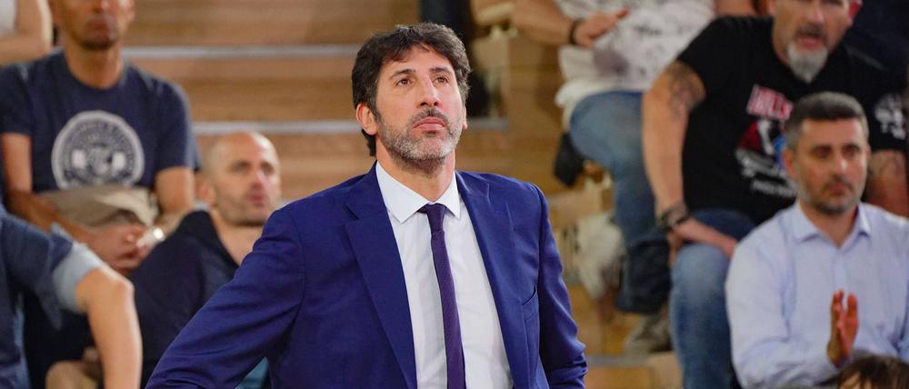 Der Spanier Alex Mumbro soll neuer Baskteball-Bundestrainer werden.