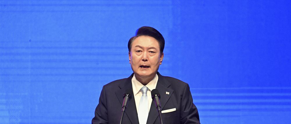 Der südkoreanische Präsident Yoon Suk Yeol spricht während der Feierlichkeiten zum 79. Nationalen Tag der Befreiung im Sejong Center of the Performing Arts in Seoul.