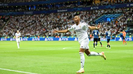 Premierentor und Pokalsieg: Der Einstand hätte für Kylian Mbappé nicht besser laufen können.