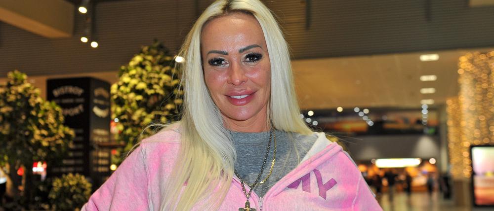 Cora Schumacher anläßlich der Abreise der Kandidaten der RTL - Sendung Ich bin ein Star - holt mich hier raus zum Dschungel-Camp 2024 in Australien.