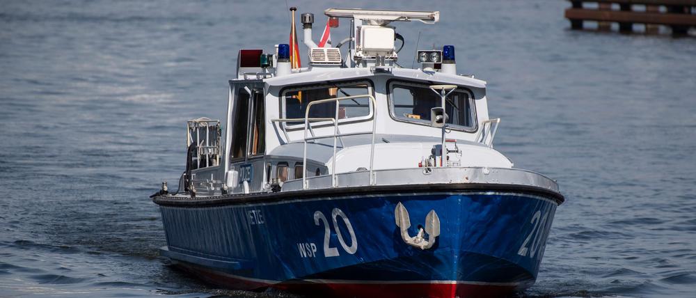 Rettungskräfte haben am Mittwoch mit einem Großaufgebot nach dem Vermissten gesucht. (Archivbild)