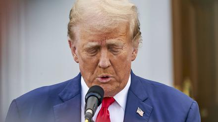 Der ehemalige US-Präsident Donald Trump ist wütend über die Tatsache, dass Vizepräsidentin Kamala Harris derzeit die Schlagzeilen dominiert.