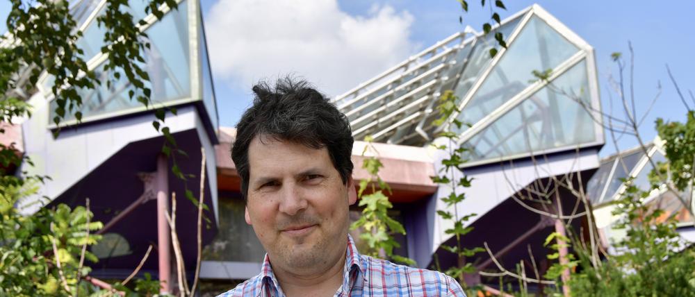 Carl Waßmuth kämpft gegen den Abriss des einstigen SEZ.