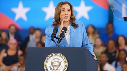 Kamala Harris in North Carolina