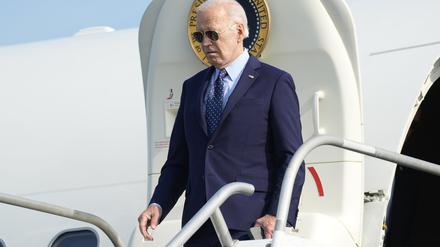16.08.2024, USA, Philadelphia: US-Präsident Joe Biden kommt auf dem Philadelphia International Airport in Philadelphia an. Foto: Manuel Balce Ceneta/AP +++ dpa-Bildfunk +++