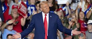  Donald Trump gestikuliert bei seiner Wahlkampf-Rede.