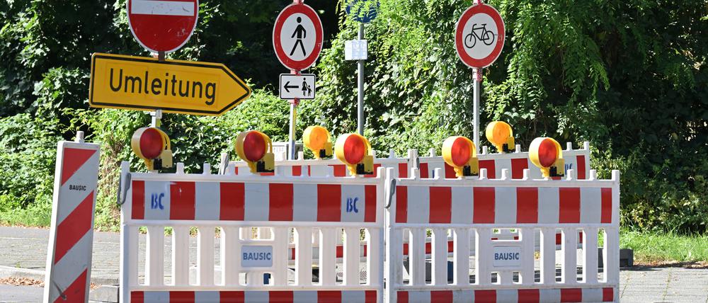 Gesperrt: Baustelle in der Nedlitzer Straße in Potsdam
