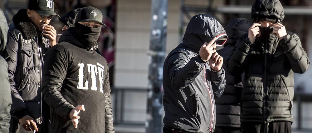 Ein älteres Foto von Mitgliedern der Bande „Loyal To Familia“, die die Justizbehörden in Dänemark beschäftigen.