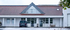 Der Eingang zum Bezirkskrankenhaus Straubing. 