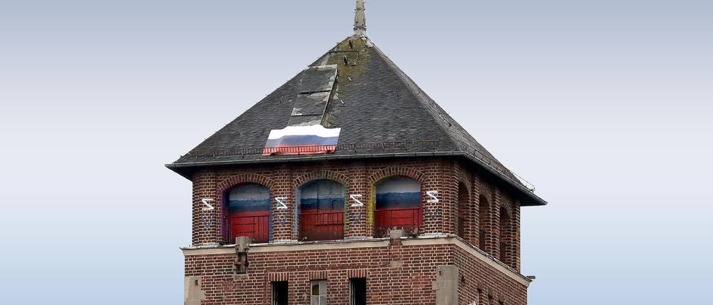 So sah der ehemalige Landtag, kurz „Kreml“, nach der prorussischen Propaganda-Aktion im Februar 2023 aus.