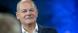 Bundeskanzler Olaf Scholz im Dialog mit Bürgerinnen und Bürgern zu aktuellen gesellschaftlichen Themen in Bremen.