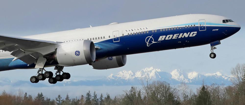 Die 777X ist als Nachfolgerin des bei Airlines populären Langstrecken-Modells Boeing 777 gedacht. (Archivbild)
