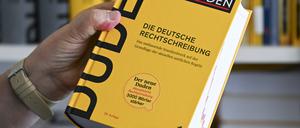 Der neue Duden des Jahres 2024. 
