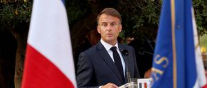 Präsident Emmanuel Macron hat erst Olympia genossen, dann den 80. Jahrestag der Befreiung in Südfrankreich gefeiert und will sich jetzt wieder der politischen Krise zuwenden.