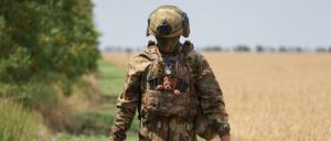 Ein Soldat einer UAV-Einheit eines motorisierten Infanterieregiments der Dnepr-Gruppe der russischen Streitkräfte im Einsatz bei der speziellen Militäroperation. 