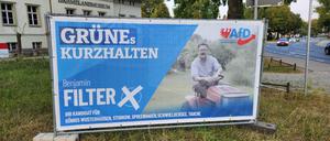 Die AfD wirbt in Brandenburg auf einem Wahlplakat für einen Kandidaten, der jedoch in dem angegebenen Ort gar nicht wählbar ist.