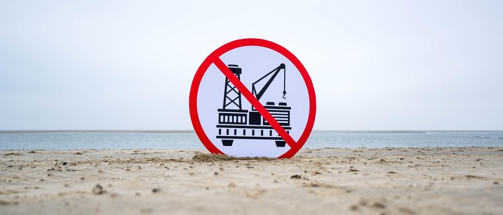 Vor Borkum darf – trotz Protest – nun Gas gebohrt werden.