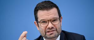 Marco Buschmann (FDP), Bundesminister der Justiz, spricht bei einer Pressekonferenz.  (Archivbild)