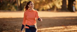 Walking – seit einiger Zeit steigt die Beliebtheit des Ausdauersports.  
