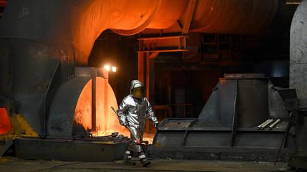 Stahlproduktion bei Thyssenkrupp in Duisburg.