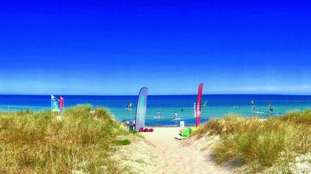 Die Loop In Surf- und Kiteschule in Dierhagen hat Angebote für alle Altersstufen. Sie ist einer von fünf besonders empfehlenswerten Surfspots an der Ostseeküste.