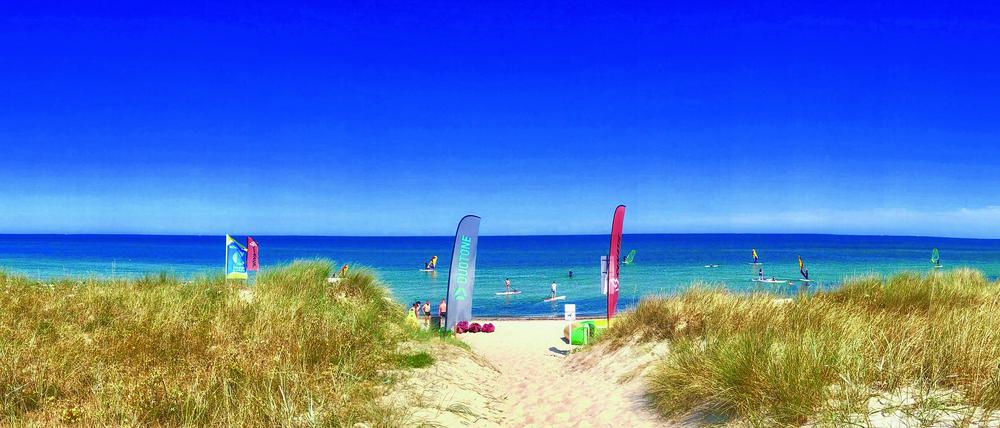 Die Loop In Surf- und Kiteschule in Dierhagen hat Angebote für alle Altersstufen. Sie ist einer von fünf besonders empfehlenswerten Surfspots an der Ostseeküste.