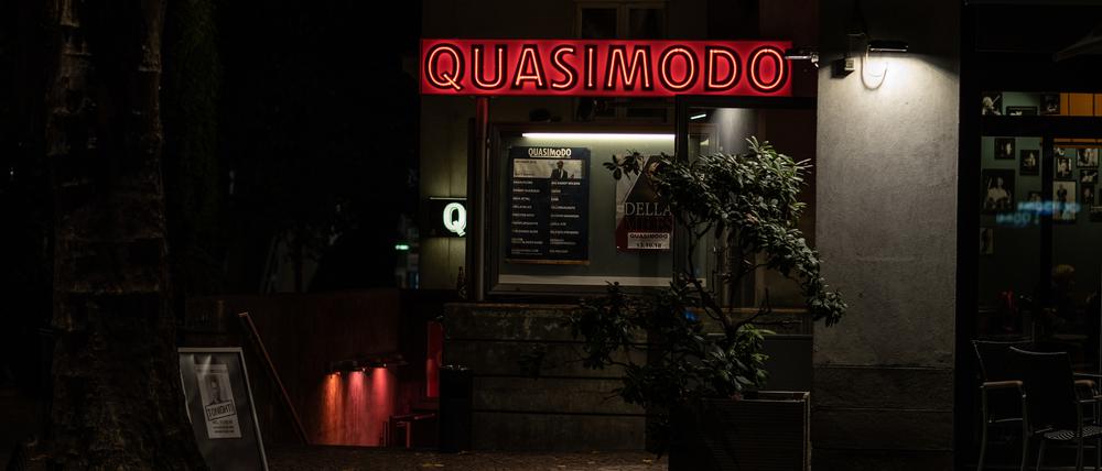 Eingang zu einer verlockenden Unterwelt. Das Quasimodo in der Kantstraße.