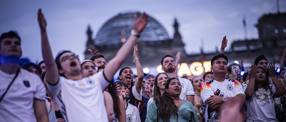 Das ist doch nicht zu fassen. So wie das Aus der DFB-Elf bei der Fußball-EM kann auch der Streit um Gastro-Gebühren verwundern.