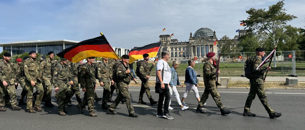 Marsch zum Gedenken 2024 des Reservistenverbands der Bundeswehr am 22.August 2024 in Berlin